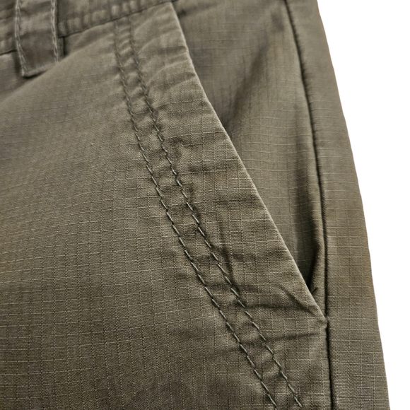 Anne Taylor Loft Cargo Utility pants/shorts army green size 6 - Picture 9 of 14